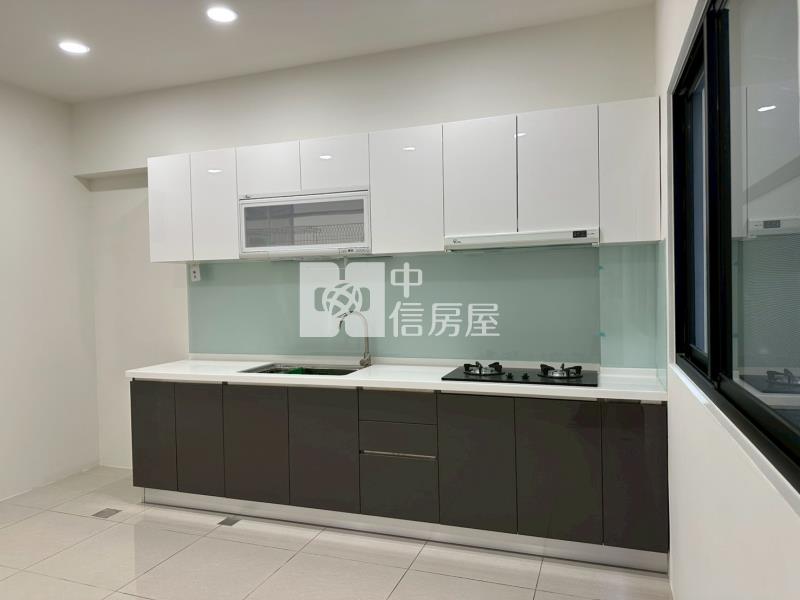 高雄大寮整新明亮透天房屋室內格局與周邊環境