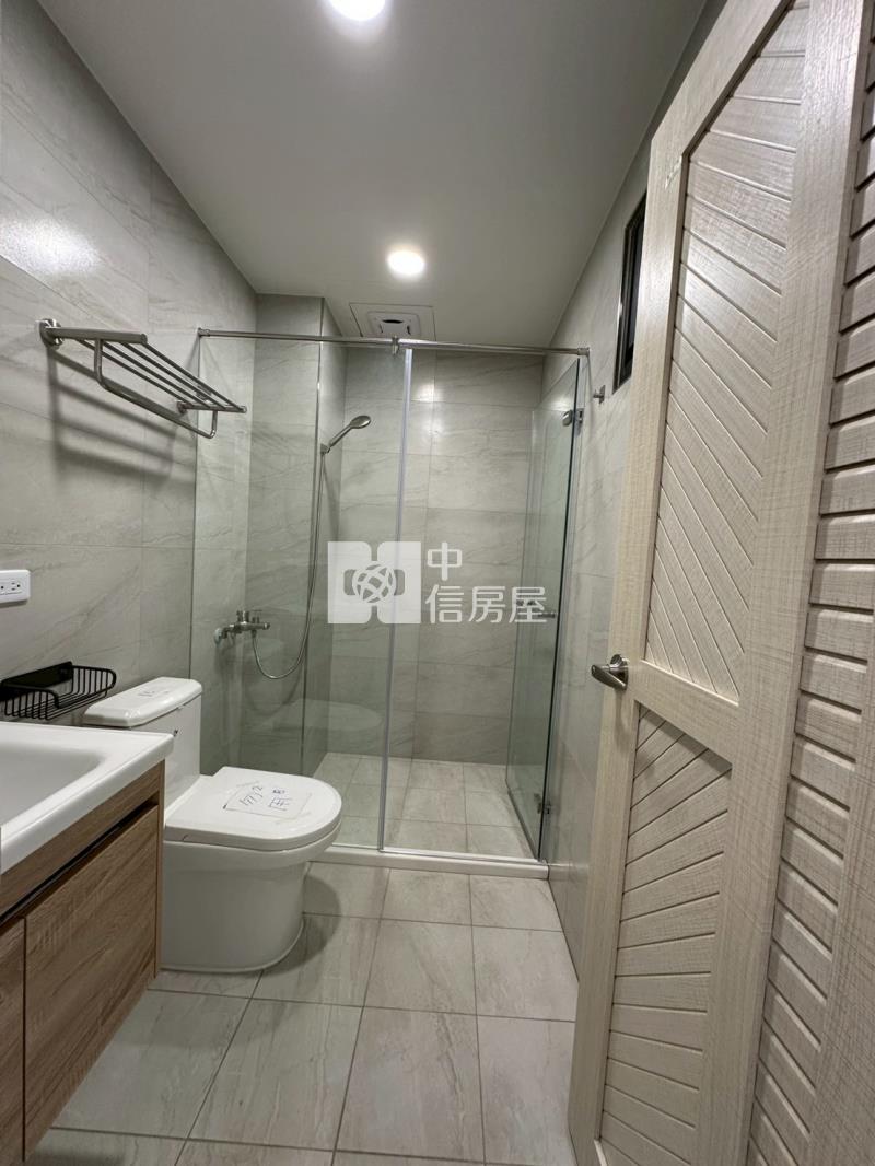 高雄大寮整新明亮透天房屋室內格局與周邊環境