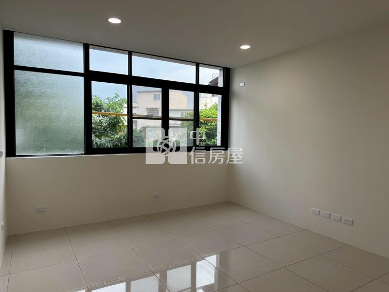 高雄大寮整新明亮透天房屋室內格局與周邊環境