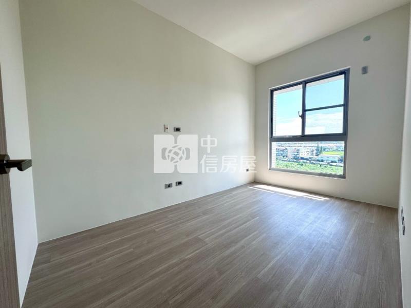 璞璞莊園平面車位華廈房屋室內格局與周邊環境