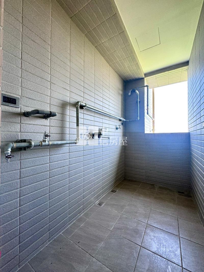 璞璞莊園平面車位華廈房屋室內格局與周邊環境