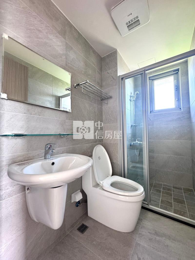 璞璞莊園平面車位華廈房屋室內格局與周邊環境