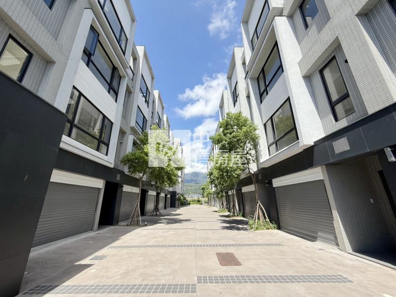 礁溪大坪數電梯透天房屋室內格局與周邊環境