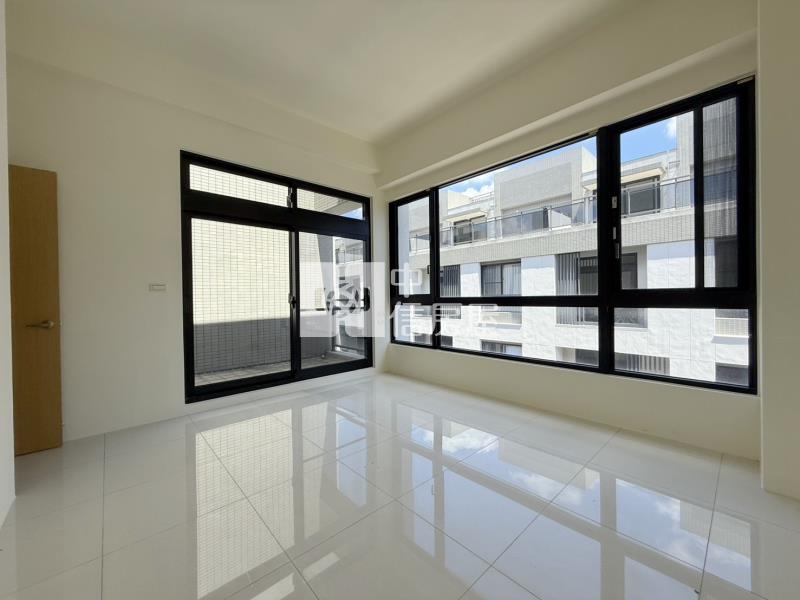 礁溪大坪數電梯透天房屋室內格局與周邊環境