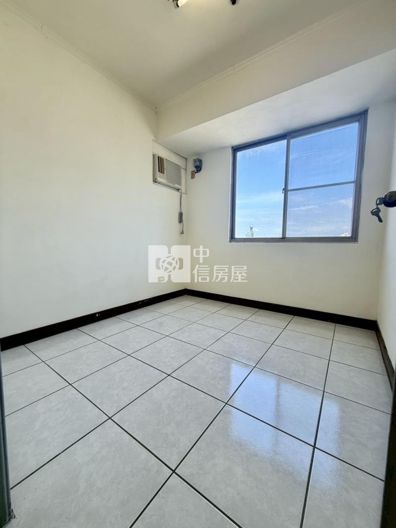 興大學府商圈採光四房+類平車房屋室內格局與周邊環境