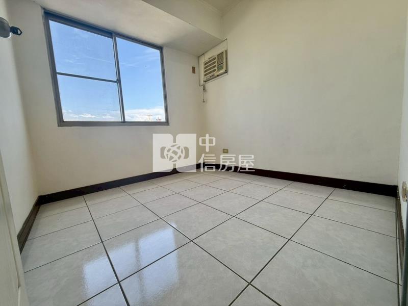 興大學府商圈採光四房+類平車房屋室內格局與周邊環境