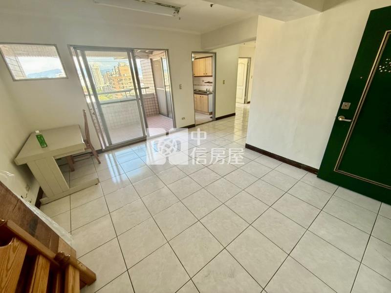 興大學府商圈採光四房+類平車房屋室內格局與周邊環境