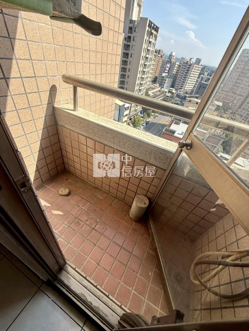 興大學府商圈採光四房+類平車房屋室內格局與周邊環境