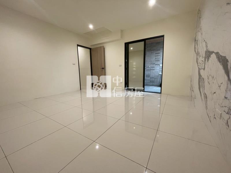 龍潭民族路整新雙車位透天房屋室內格局與周邊環境