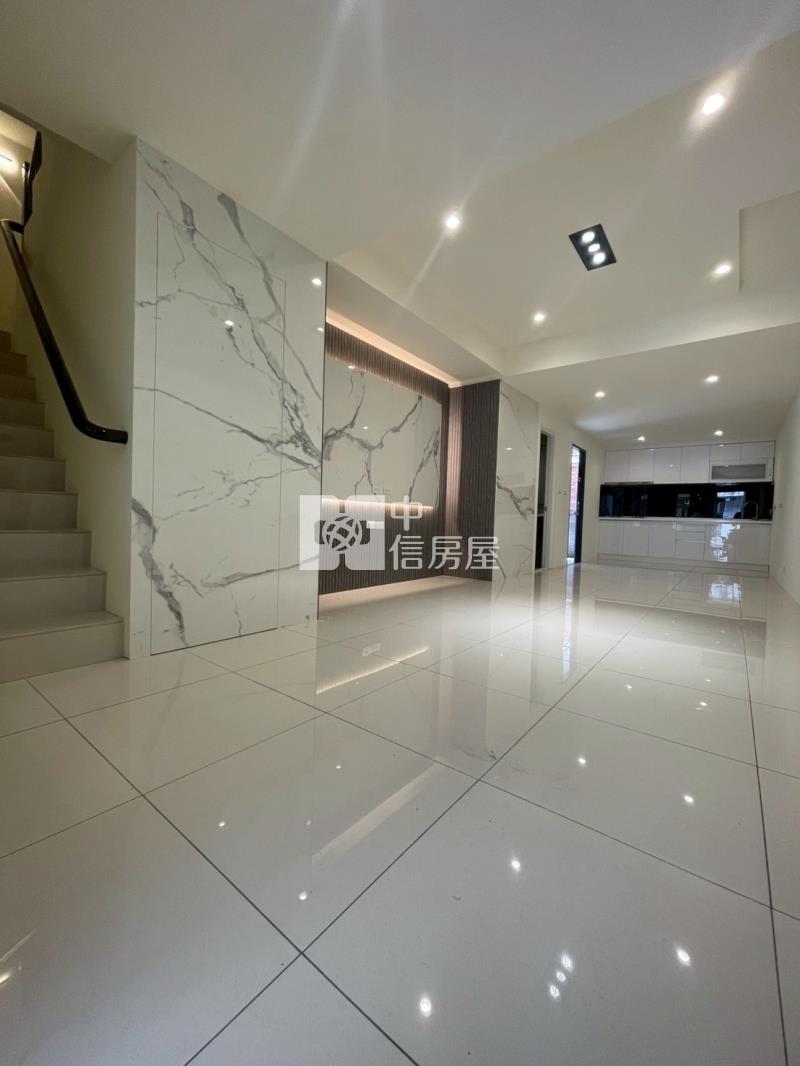 龍潭民族路整新雙車位透天房屋室內格局與周邊環境