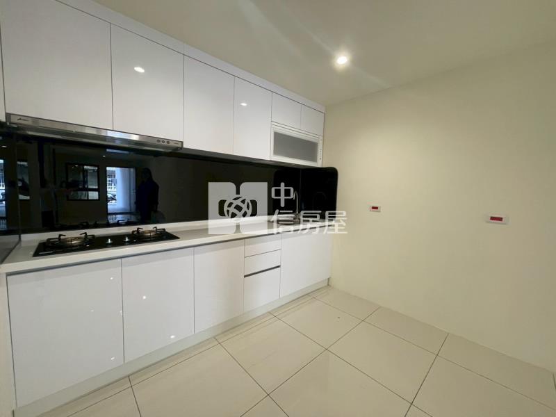 龍潭民族路整新雙車位透天房屋室內格局與周邊環境