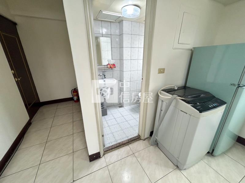 A22捷運大套房房屋室內格局與周邊環境