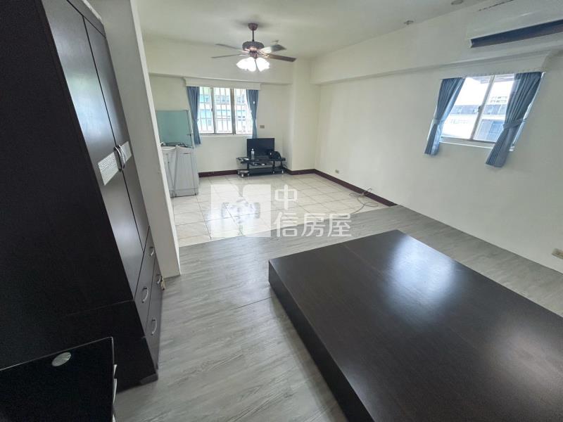 A22捷運大套房房屋室內格局與周邊環境