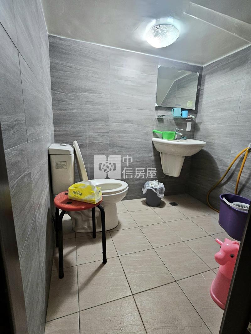 鄰近華勛市場大面寬7房透天厝房屋室內格局與周邊環境