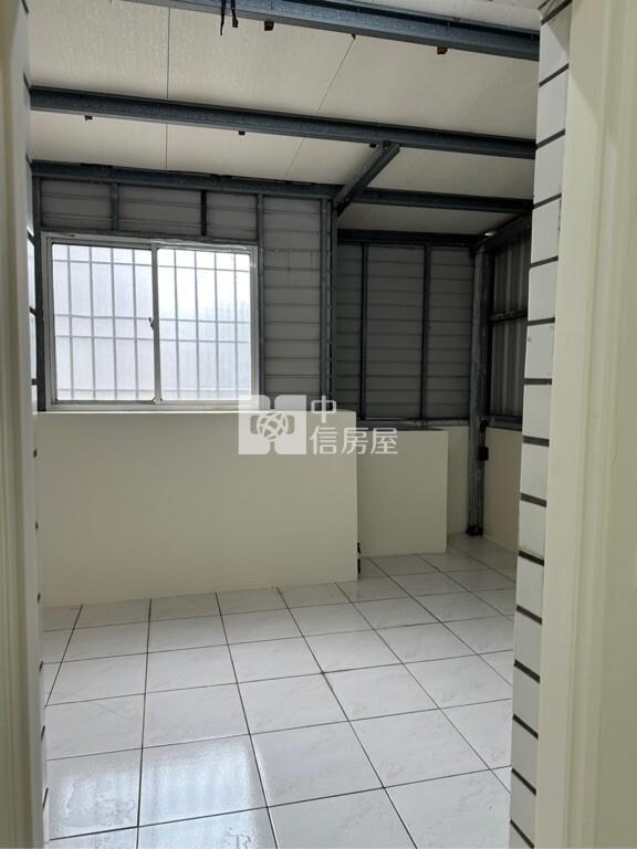 南勢重劃區全新整理三車位店墅房屋室內格局與周邊環境