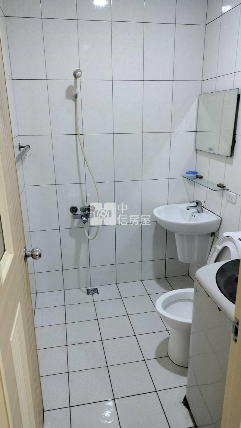 台九省道雙面路黃金店面房屋室內格局與周邊環境