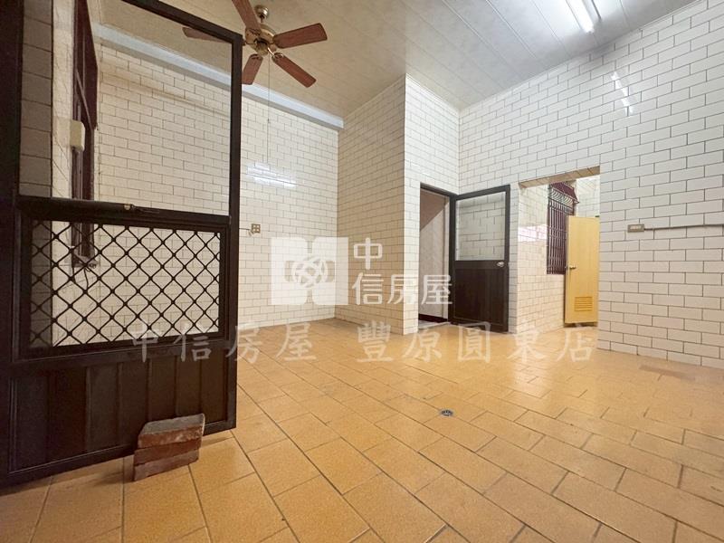 市區9米面寬大平房房屋室內格局與周邊環境