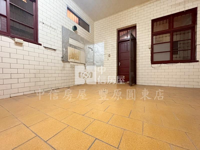 市區9米面寬大平房房屋室內格局與周邊環境