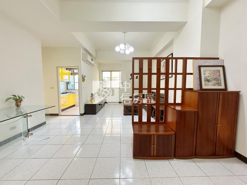 近中壢家樂福.富台國小美三房車房屋室內格局與周邊環境