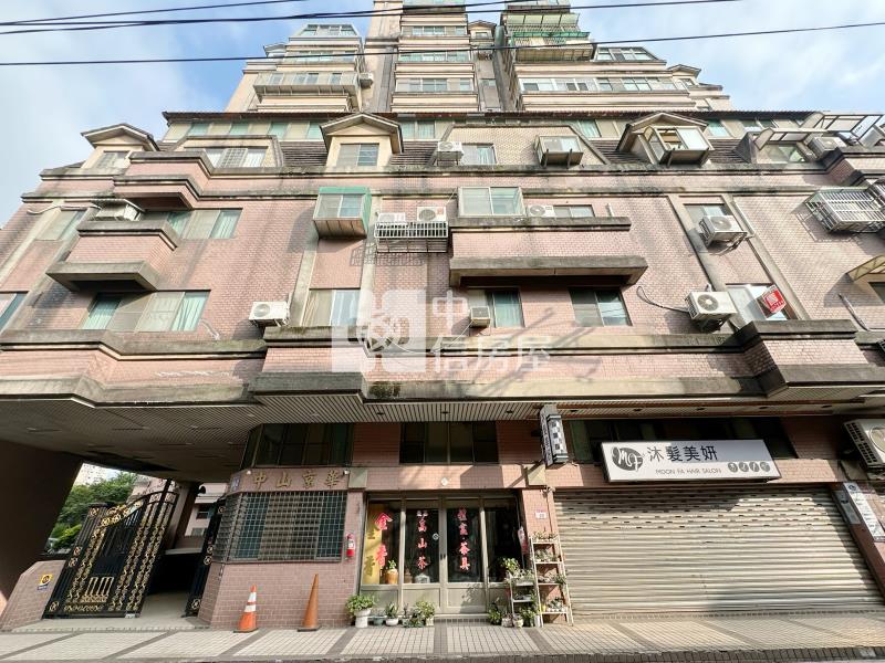 近中壢家樂福.富台國小美三房車房屋室內格局與周邊環境