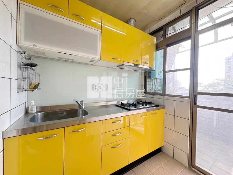 近中壢家樂福.富台國小美三房車房屋室內格局與周邊環境