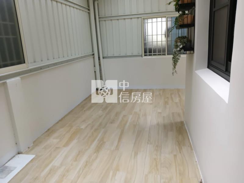 捷運鳳山國中翻新一樓美寓房屋室內格局與周邊環境