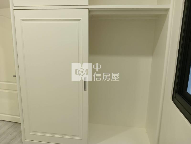 捷運鳳山國中翻新一樓美寓房屋室內格局與周邊環境
