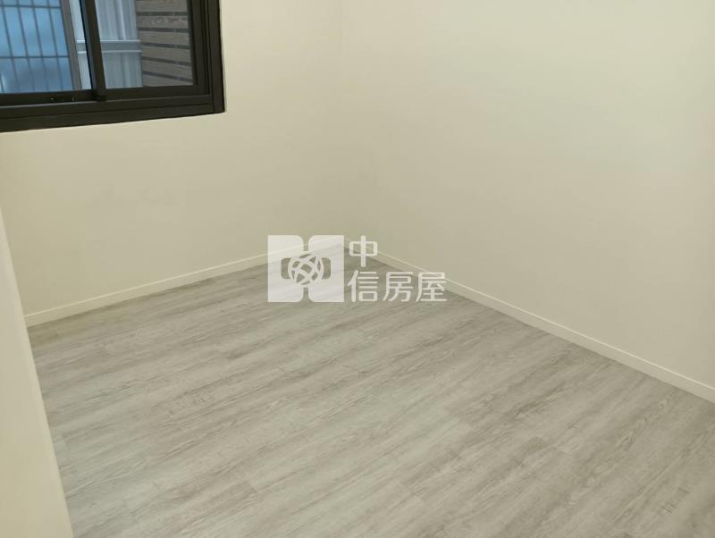捷運鳳山國中翻新一樓美寓房屋室內格局與周邊環境