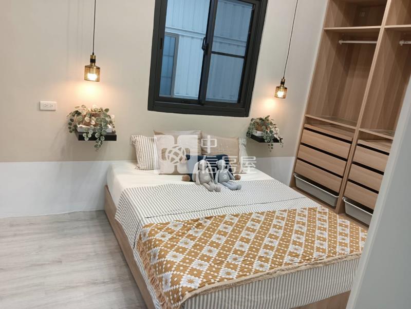 捷運鳳山國中翻新一樓美寓房屋室內格局與周邊環境