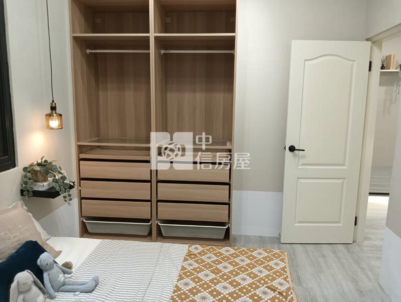 捷運鳳山國中翻新一樓美寓房屋室內格局與周邊環境