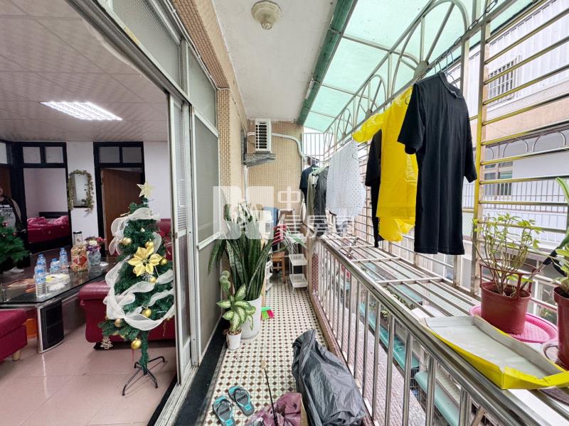 近66平鎮高中漂亮公寓房屋室內格局與周邊環境