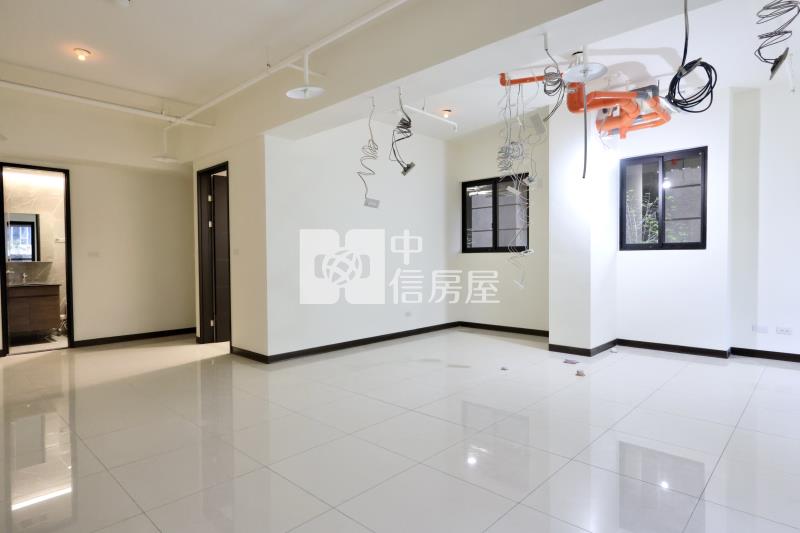 【安家】w站前事務所+平面車位房屋室內格局與周邊環境