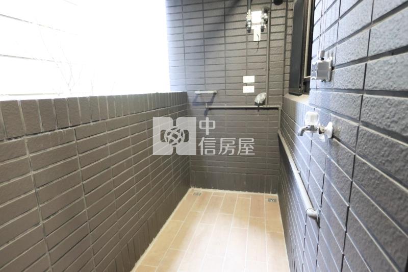 【安家】w站前事務所+平面車位房屋室內格局與周邊環境