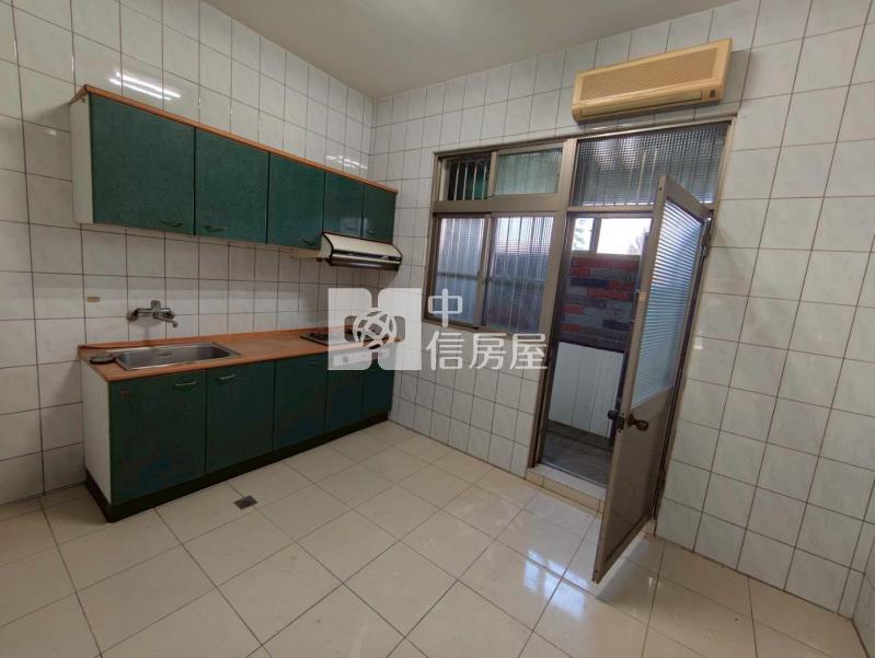 草漯富林正6房大透天房屋室內格局與周邊環境