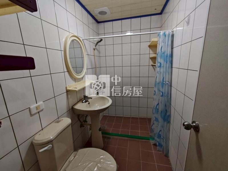 草漯富林正6房大透天房屋室內格局與周邊環境