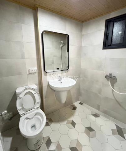 屏東總商圈透天收租6套房房屋室內格局與周邊環境