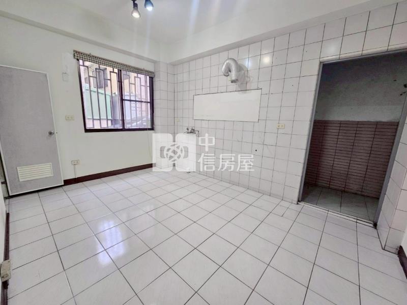 新市免千萬傳統美透天房屋室內格局與周邊環境