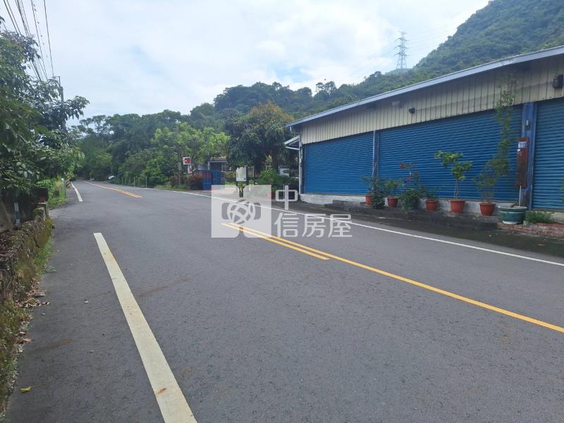 東山咖啡公路旁休閒美農地房屋室內格局與周邊環境