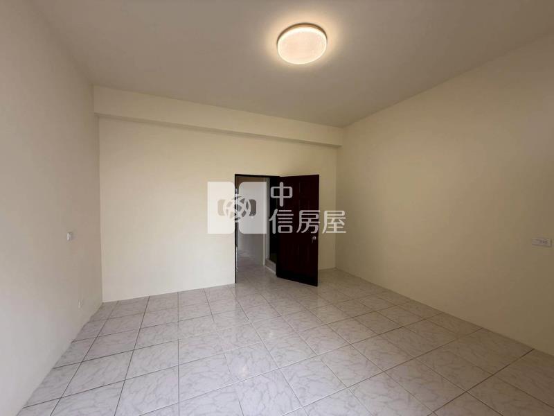 布袋觀光漁港旁透天房屋室內格局與周邊環境