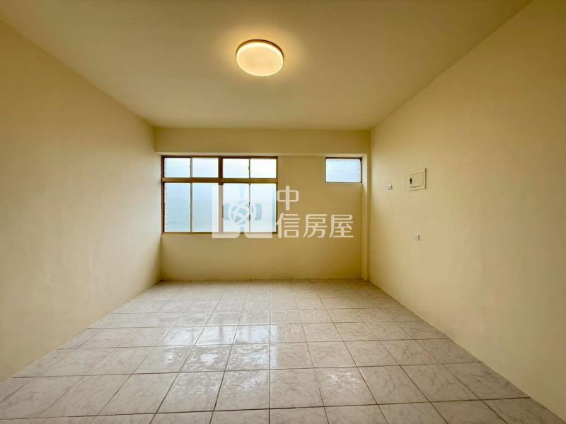 布袋觀光漁港旁透天房屋室內格局與周邊環境