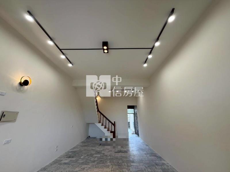 布袋觀光漁港旁透天房屋室內格局與周邊環境