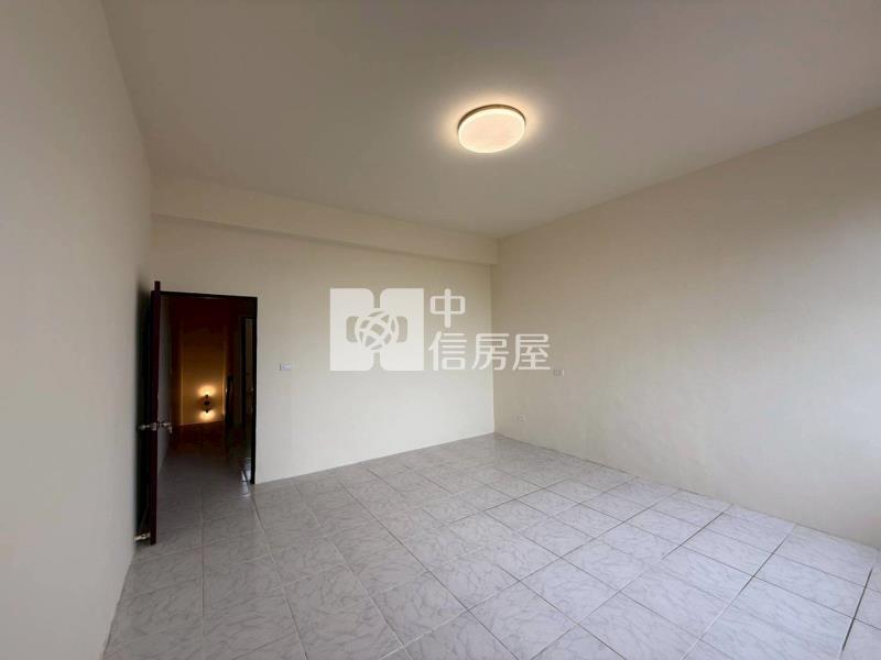 布袋觀光漁港旁透天房屋室內格局與周邊環境