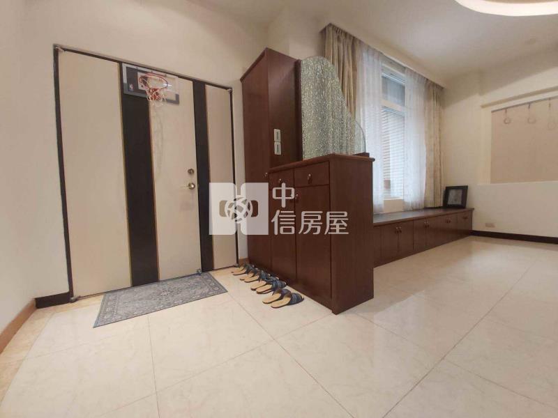 體育園區賀岡大別墅房屋室內格局與周邊環境