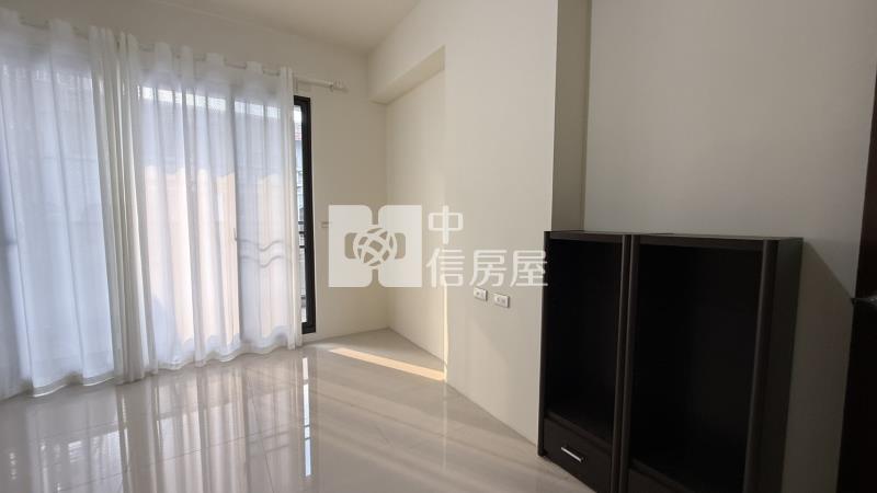 潮州吉星面寬電梯雙車墅房屋室內格局與周邊環境