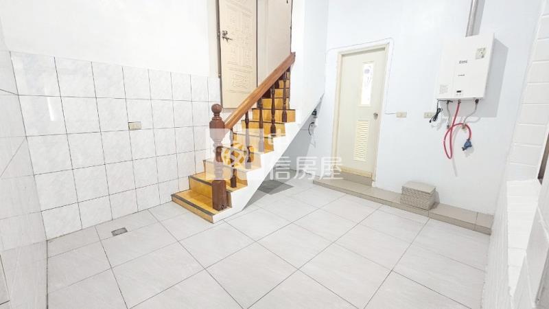 【新世紀】中壢區公所1+2樓店住房屋室內格局與周邊環境