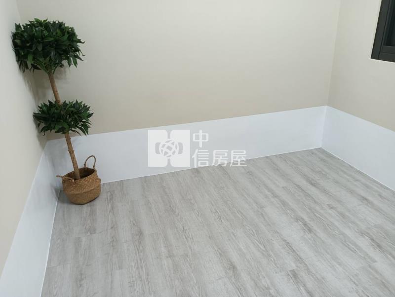 近:台積電楠梓車站華廈四房(租平車)房屋室內格局與周邊環境