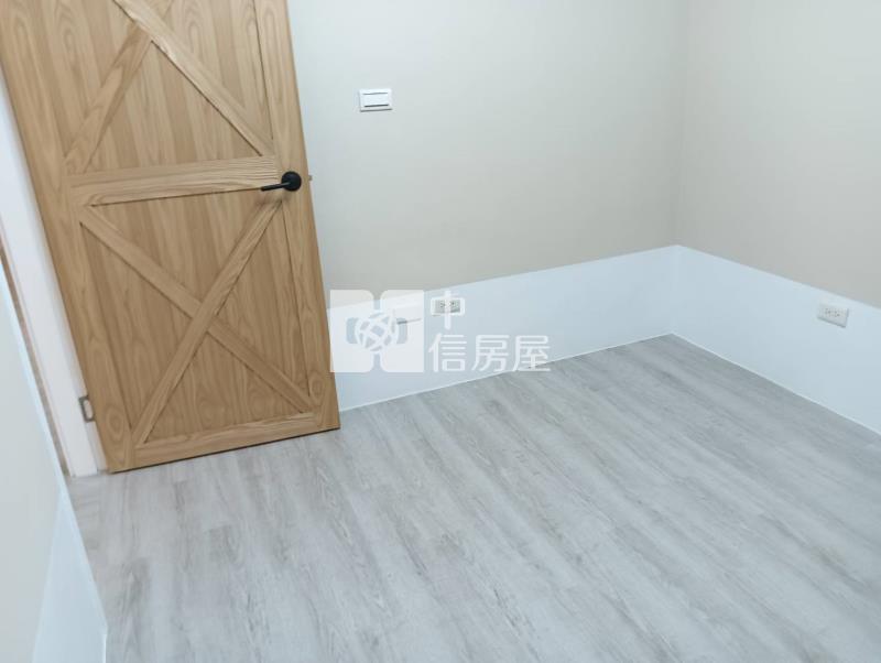 近:台積電楠梓車站華廈四房(租平車)房屋室內格局與周邊環境