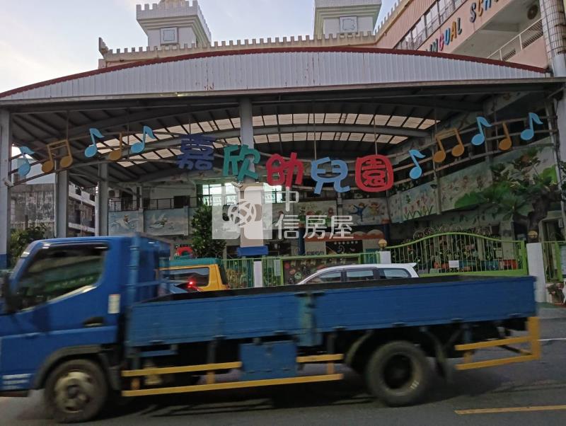 近:台積電楠梓車站華廈四房(租平車)房屋室內格局與周邊環境