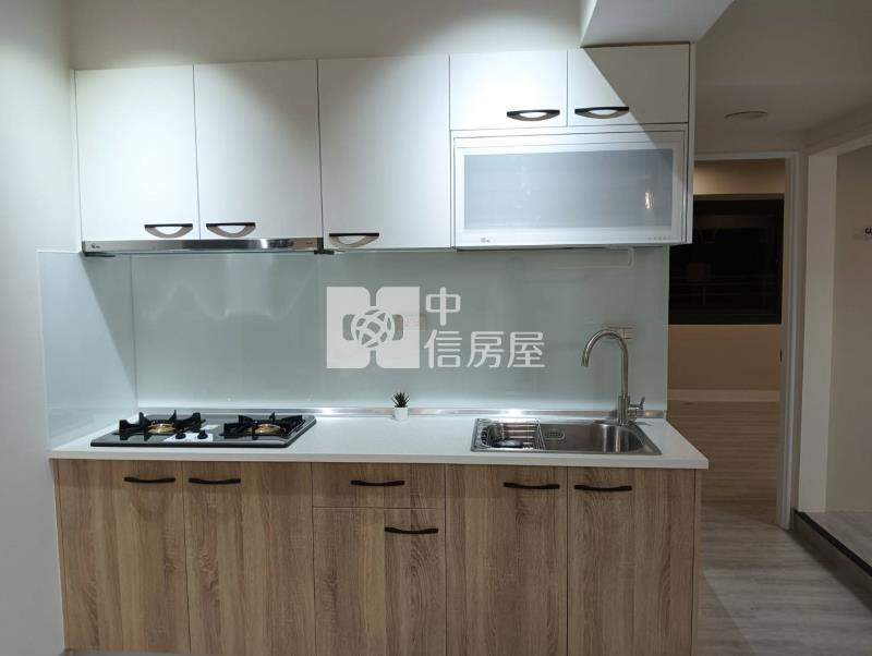 近:台積電楠梓車站華廈四房(租平車)房屋室內格局與周邊環境