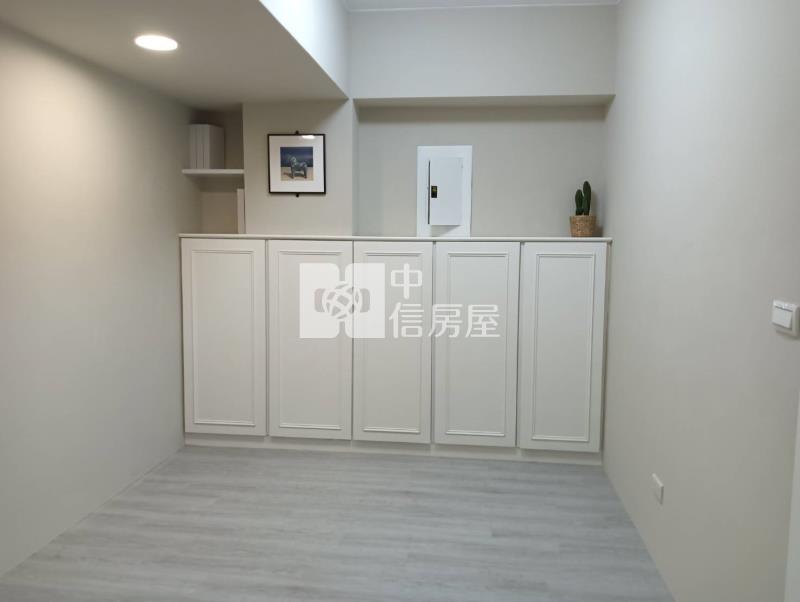 近:台積電楠梓車站華廈四房(租平車)房屋室內格局與周邊環境